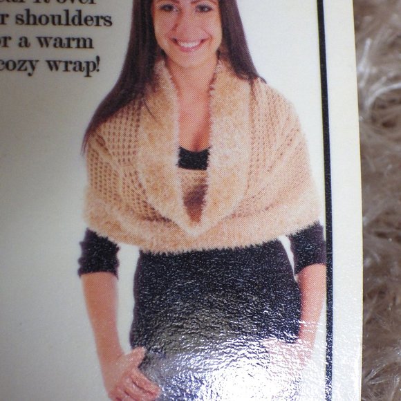 Noelle The Posh Infinity Scarf Beige Knit with Eyelash Trim - Picture 2 of 7